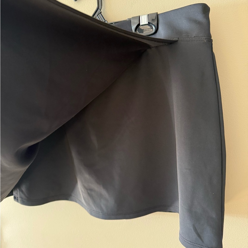 ❌SOLD❌New Balance Black Athletic Skort - Picture 7 of 13